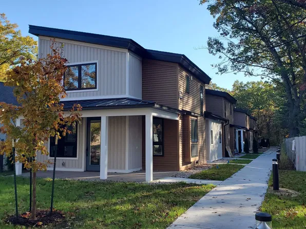 1027 Fern St #B, Traverse City, MI 49686