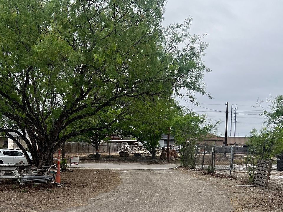 2nd image of 234 Azucena LOT 54 55