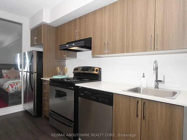561 Sherbourne St #3207 — Photo 5