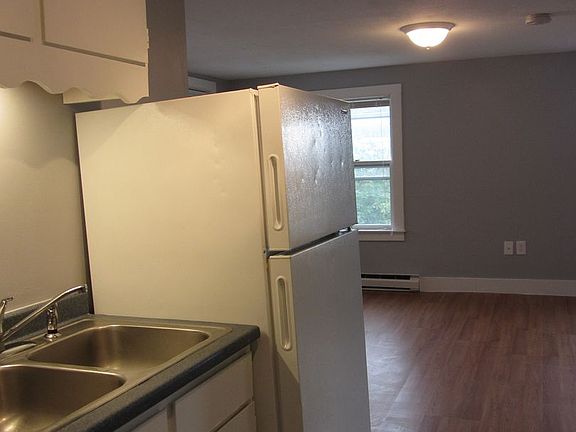3rd image of 397-399 Alfred St #397-202