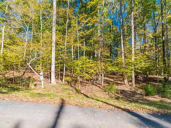 3rd image of 605 Lost River Bnd Lot 15