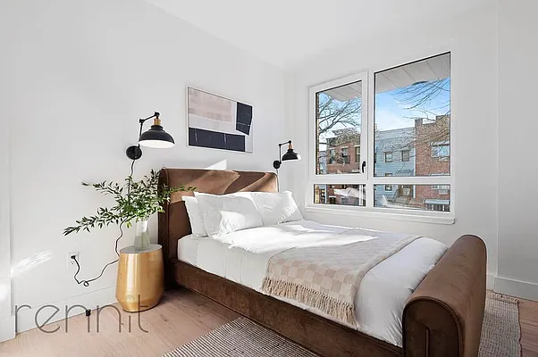 Rented by eRealty Advisors USA Inc | media 9