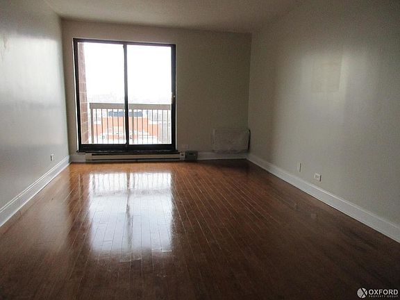 2nd image of 1990 Lexington Ave APT 20f
