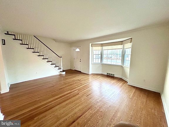 3rd image of 1720 Media Rd