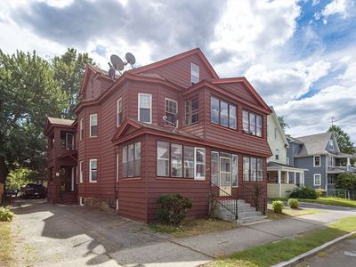 518-520 Armory St, Springfield, MA, 01104
