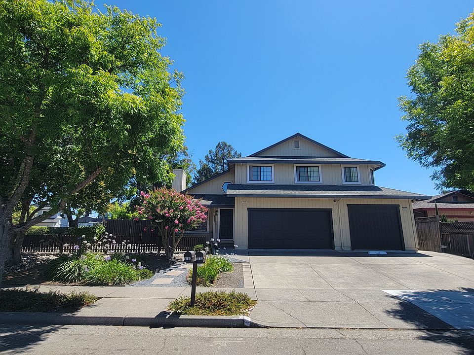 Street view: 1116 4bd Two Story Main House, Two Car Garage and 1114 Lower Level, separate 1bd Granny Unit Rental. 
Designated Off Street Parking space for one car at 1116 + two car Garage and one car Designated Parking space at 1114