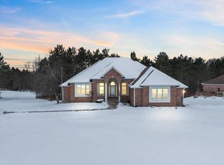 W5844 Rolling Hills Dr, Neillsville, WI 54456