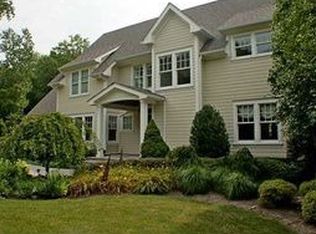 239 Sickletown Rd, West Nyack, NY 10994