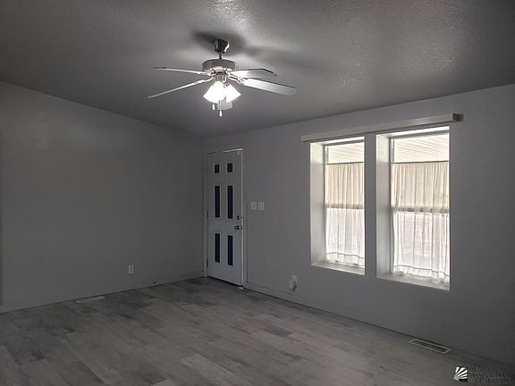 4th image of 10326 S Linda Ln