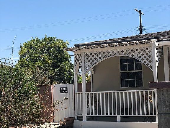 4th image of 8142 Whitsett Ave