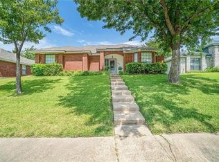 1927 Cheshire Creek Pl, Mesquite, TX 75181