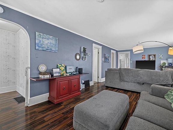 4th image of 3819 10th AVENUE