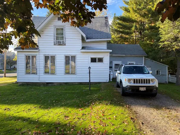 97 Fort Covington St, Malone, NY 12953