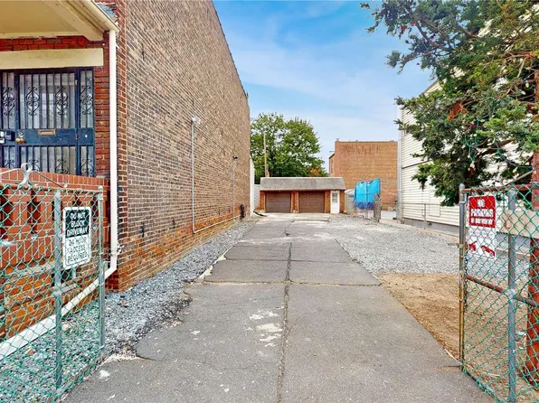 90-08 97th Avenue, Ozone Park, NY 11416