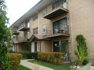 4663 N Milwaukee Ave #2C, Chicago, IL 60630