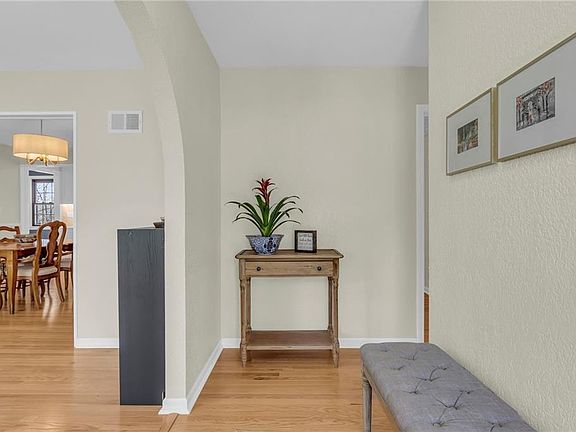 5th image of 7910 NW Eastside Dr