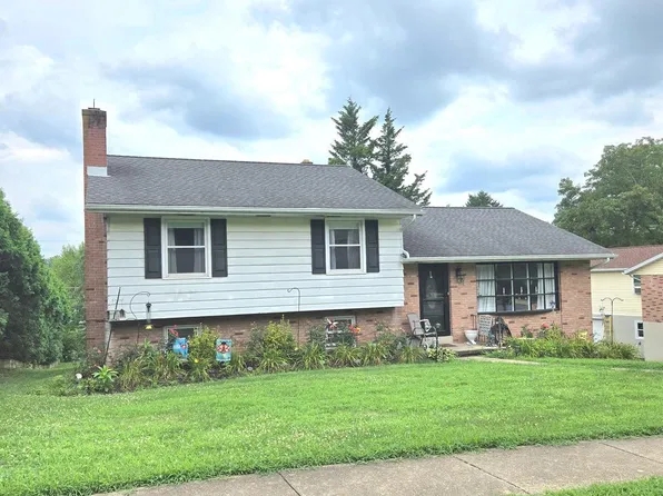 24 Craig Dr, Reading, PA 19606