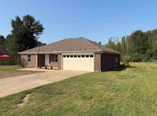 8 Hummingbird Dr, Vilonia, AR 72173