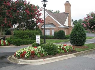 7403 Hurstbourne Green Dr, Charlotte, NC 28277