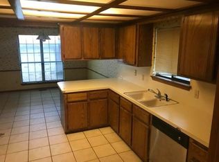 12008 SW 4th St, Yukon, OK 73099