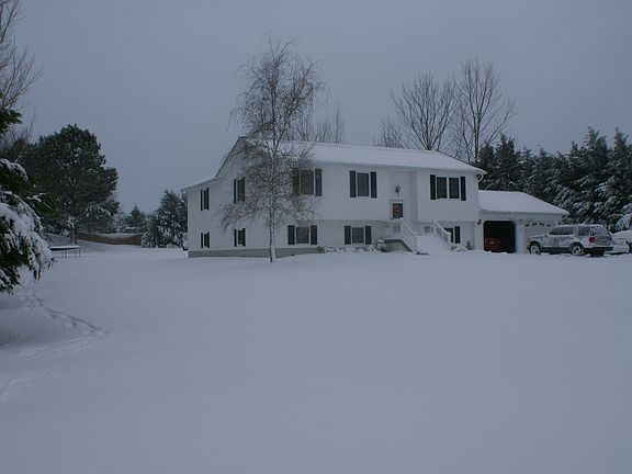 2nd image of 47061 Piper Ct