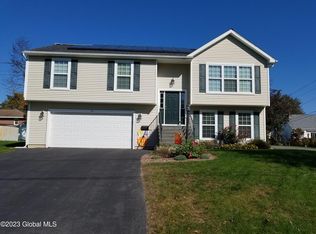 24 Delaware Ave, Rensselaer, NY 12144