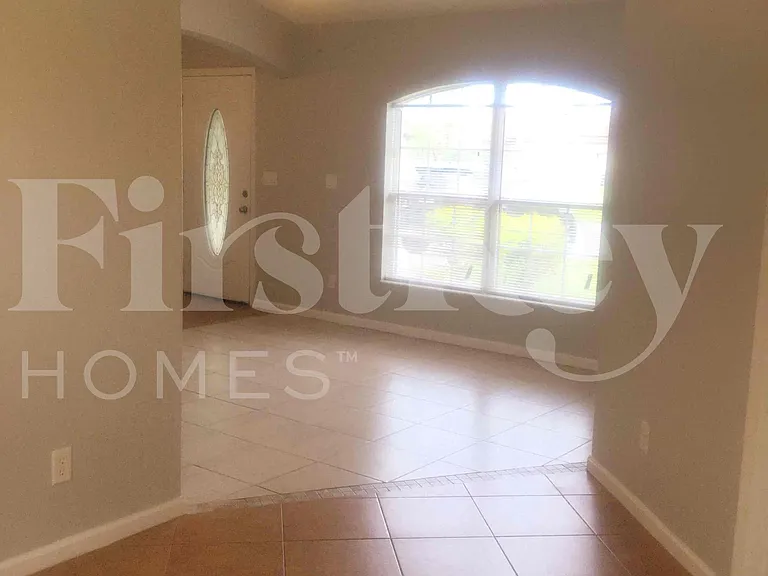 662 SW Sandbar Ter — Photo 7