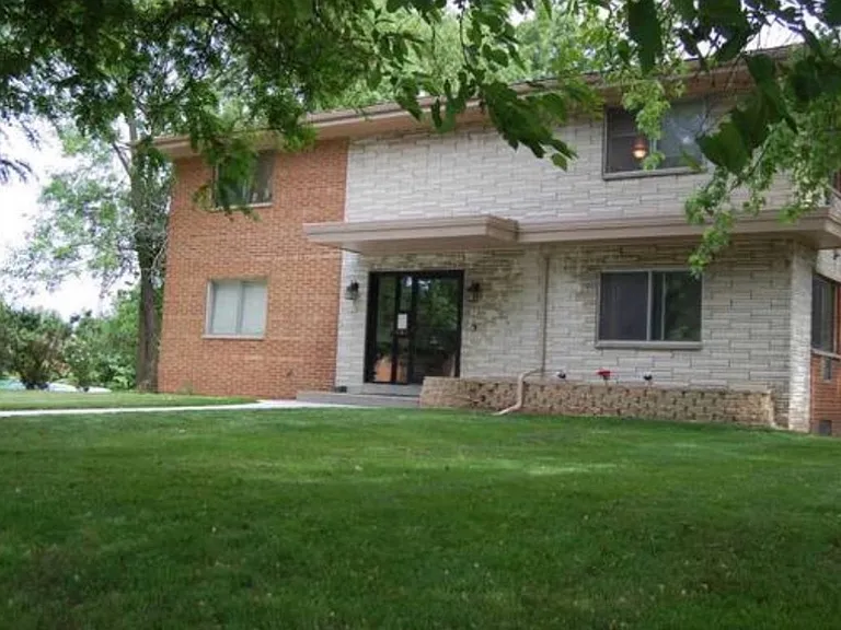 7357 W Beloit Rd #23 — Photo 1