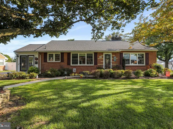 17321 Diane Dr, Hagerstown, MD 21740