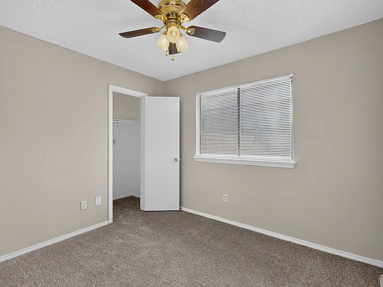 2521 Winter Oak St — Photo 26