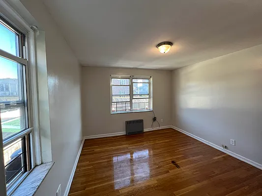 Rented by Capri Jet Realty Corp | media 5