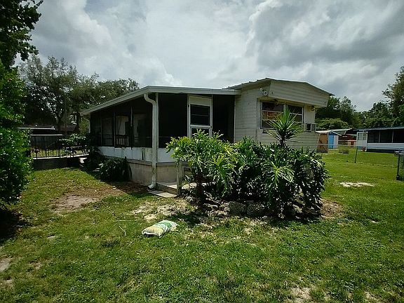 4th image of 18680 SE 14th Ln