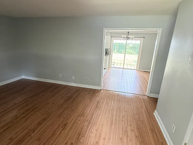 129 Lee Dr — Photo 4