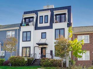 1011 18th St NE #PENTHOUSE 8, Washington, DC 20002