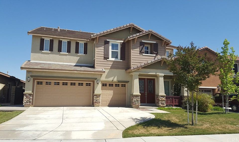 1st image of 30344 Woodbury Cir