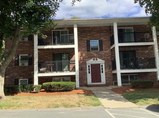 9 Walker Rd APT 8, North Andover, MA 01845