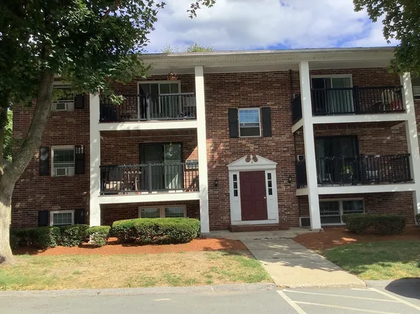 9 Walker Rd APT 8, North Andover, MA 01845