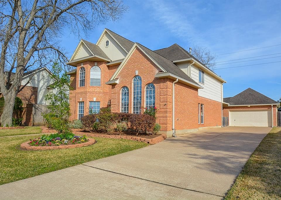 1st image of 2110 Quarterpath Dr