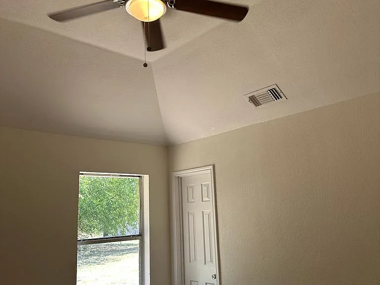 225 Brook Cir — Photo 19