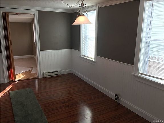 5th image of 181 Miller St