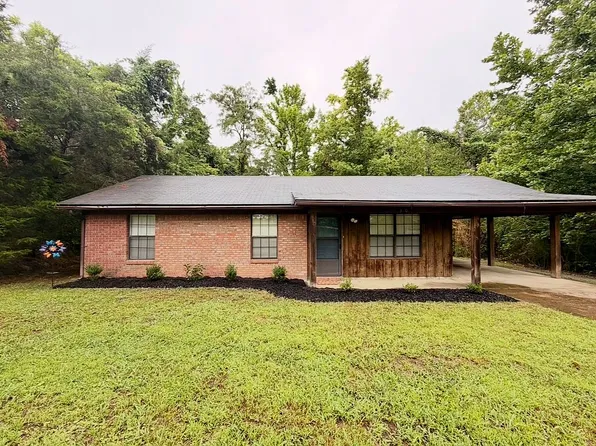 320 Long St, Booneville, MS 38829