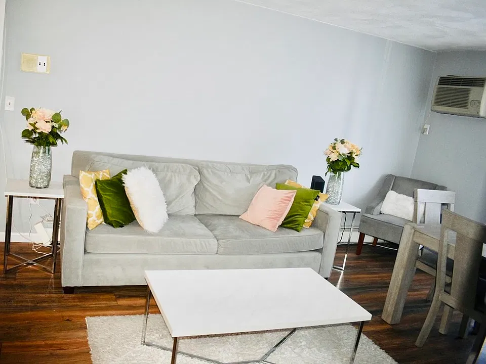 358 Broadway #19