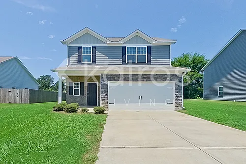 1103 Freedom Pkwy Photo 1