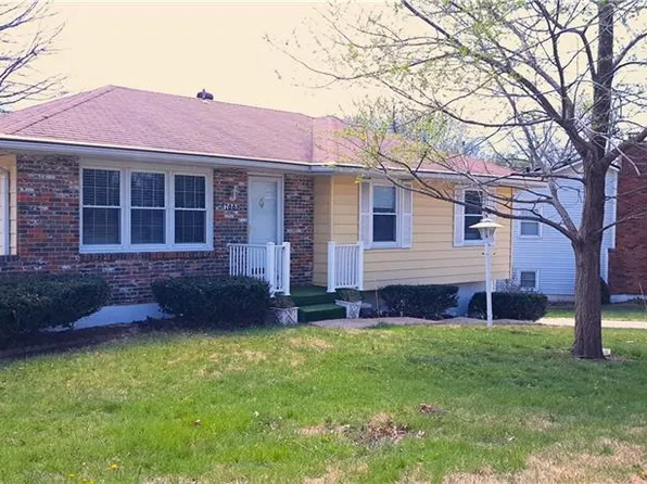 7009 NW 80th St, Kansas City, MO 64152