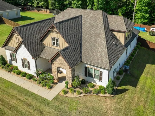 1904 Rocky Brook Rd, Opelika, AL 36801