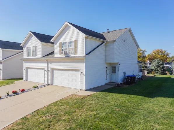 1121 Doral Dr, Bloomington, IL 61701