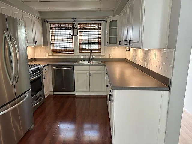 2811 Gardner Ave — Photo 2