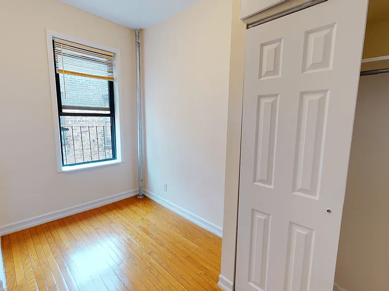 236 E 13th St #26 — Photo 5