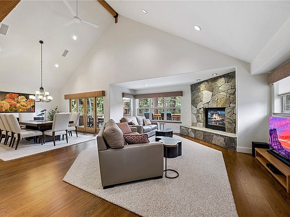 4th image of 856 Lake Country Dr