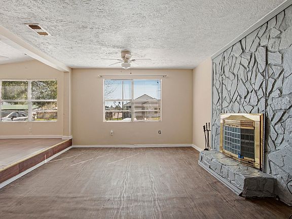 4th image of 931 Taylor Dr